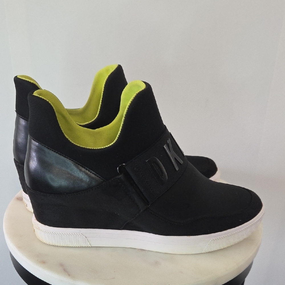 DKNY Black Wedge Slip-On Sneakers with Lime Interior Size 8.5 - Picture 3 of 7